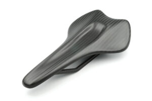 CarbonWorks-Saddle-gelu-goodview-1-raw-webseite-V2-s